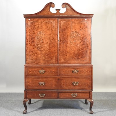 Lot 369 - A marquetry cabinet