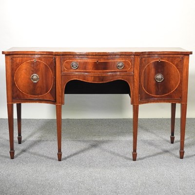 Lot 258 - A Regency style sideboard