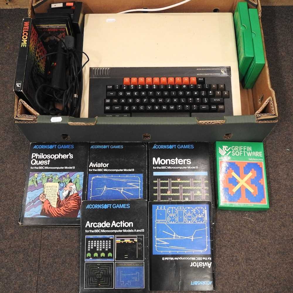 Bbc Pet Computer Lot 65 - A BBC computer