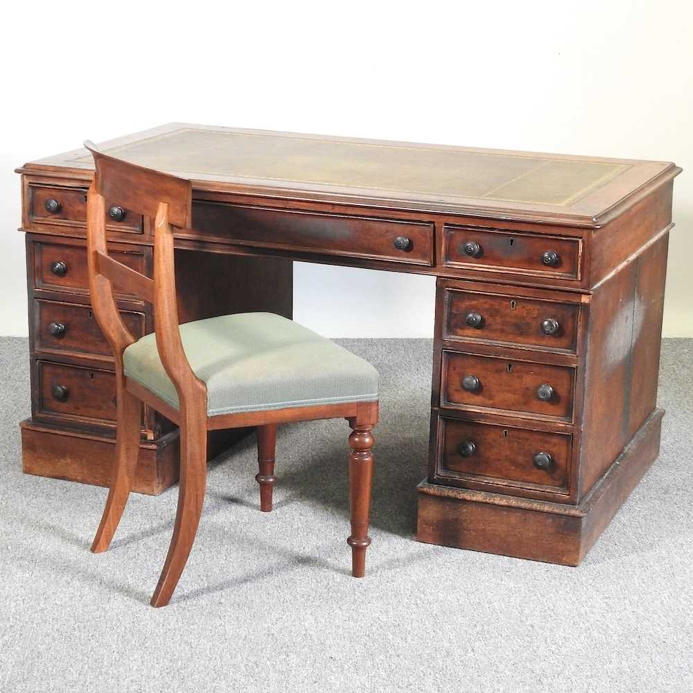 Lot 444 - A Victorian desk