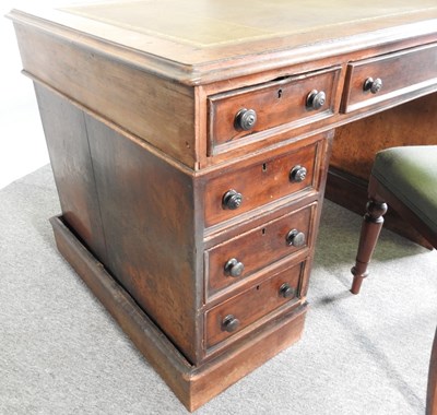 Lot 444 - A Victorian desk