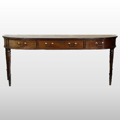 Lot 465 - A Regency table