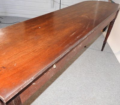 Lot 465 - A Regency table