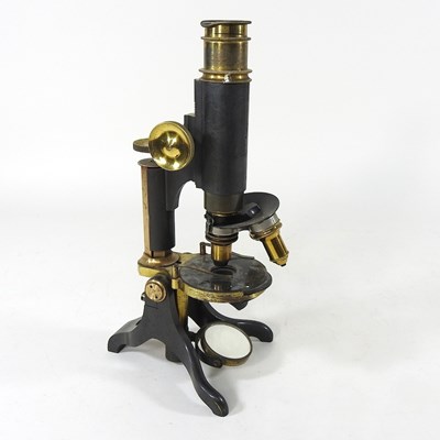 Lot 279 - A microscope