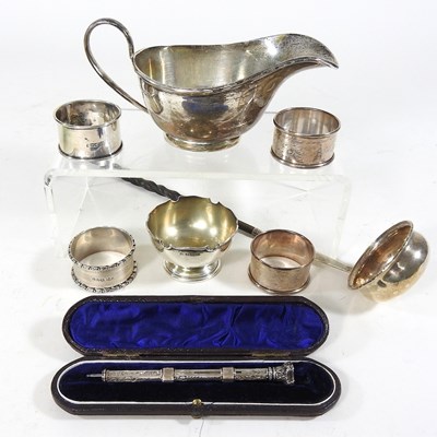 Lot 466 - A collection of silver