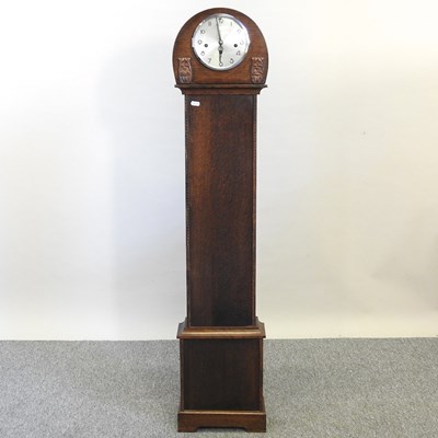 Lot 138 - A 1930's clock