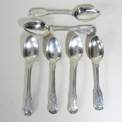 Lot 495 - A collection of teaspoons