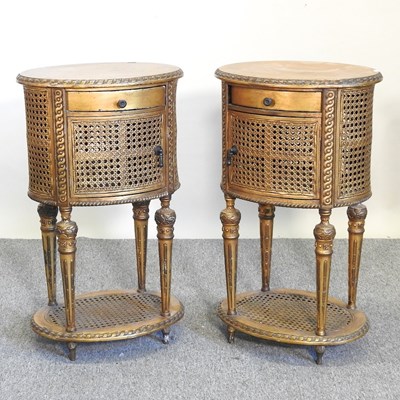 Lot 190 - A pair of bedside tables