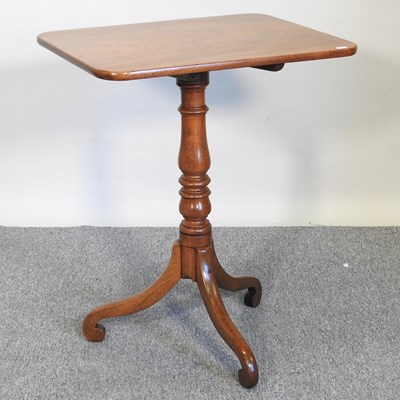 Lot 91 - A tripod table