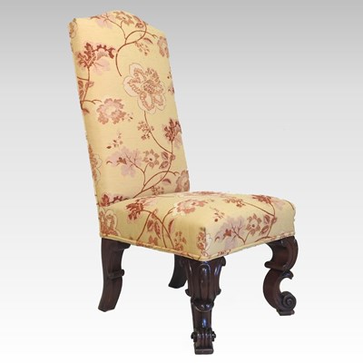 Lot 580 - An upholstered chair