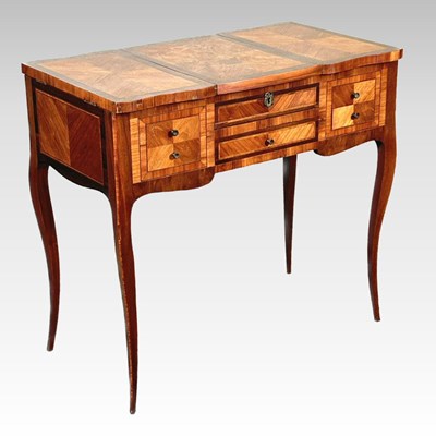 Lot 108 - A French table