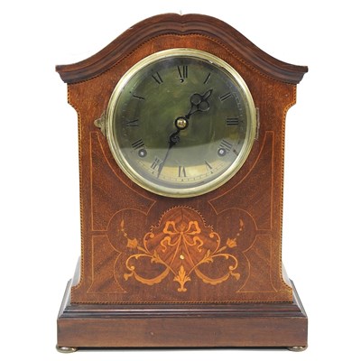 Lot 99 - An Edwardian clock