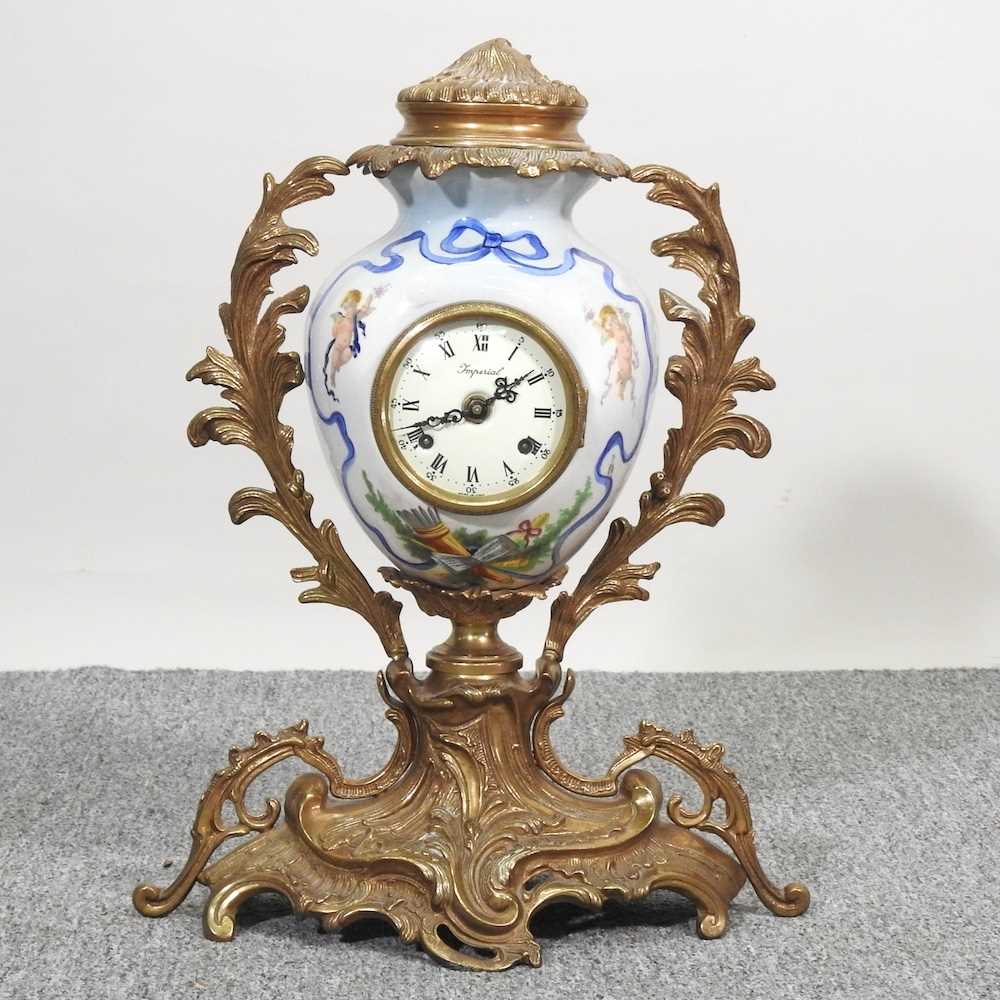 Lot 33 - An Italian clock