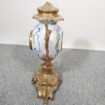 Lot 33 - An Italian clock