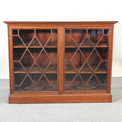 Lot 626 - A glazed bookcase