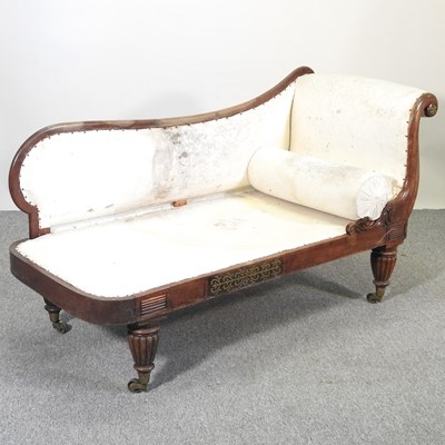 Lot 410 - A chaise longue