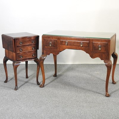 Lot 330 - A table and cabinet