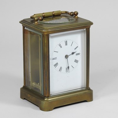 Lot 434 - A carriage clock