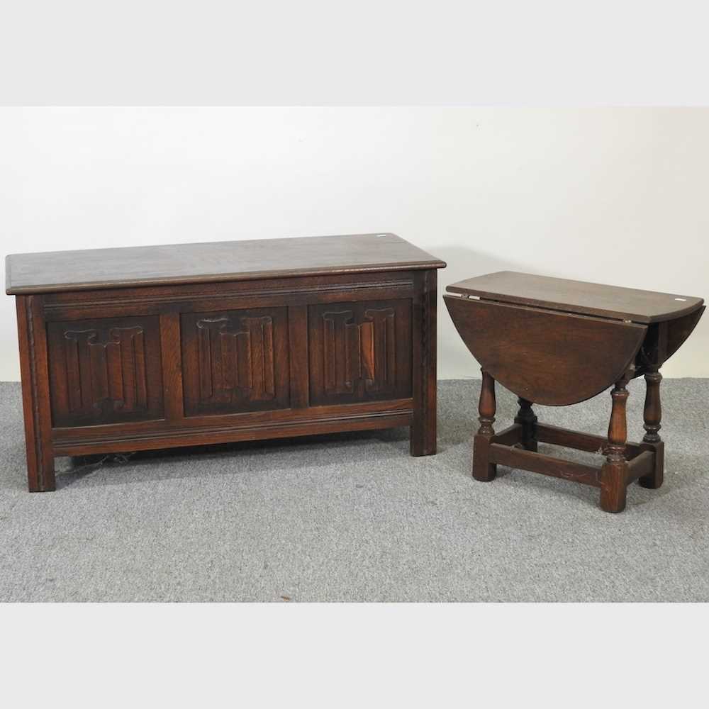 Lot 136 - A box and table