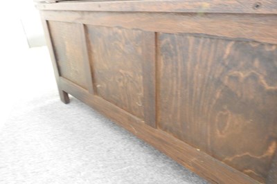 Lot 136 - A box and table