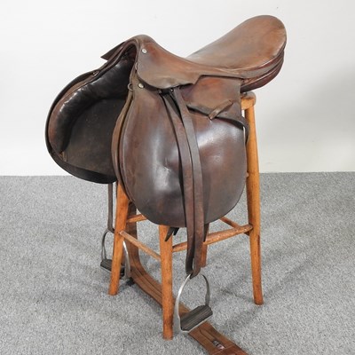 Lot 435 - A leather saddle