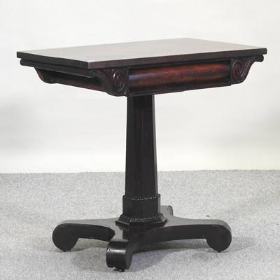 Lot 418 - A Victorian mahogany occasional table