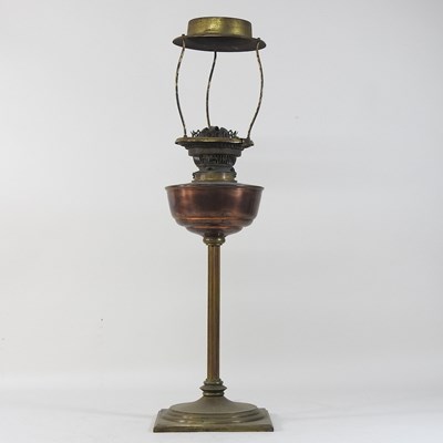 Lot 216 - A 19th century brass oil lamp