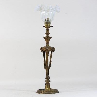 Lot 219 - An early 20th century gilt metal table lamp