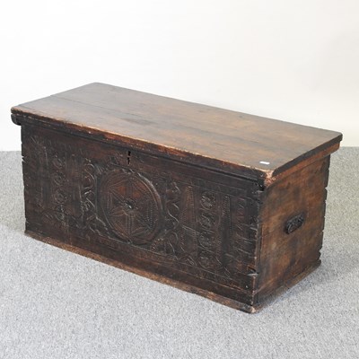 Lot 373 - A pine coffer