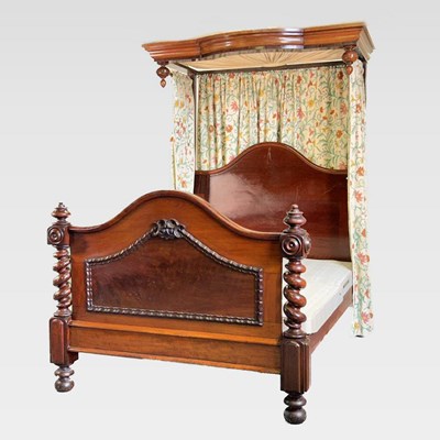 Lot 212 - A Victorian bed