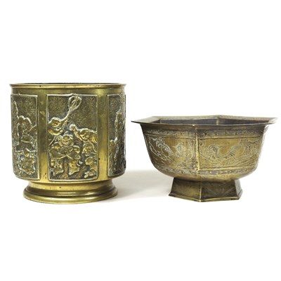 Lot 396 - Two Chinese planters