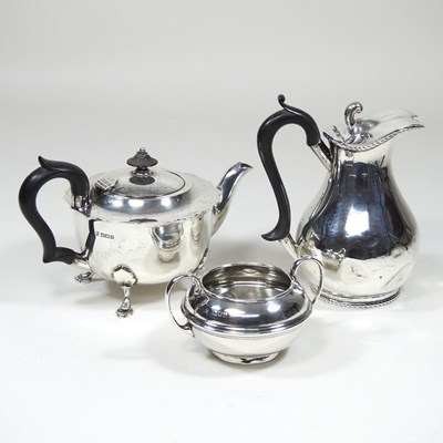 Lot 478 - Early 20th century silver teawares