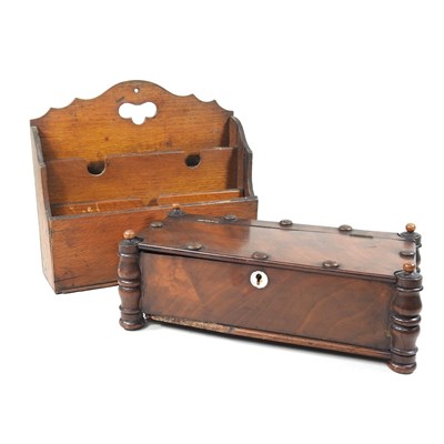 Lot 197 - A box and rack