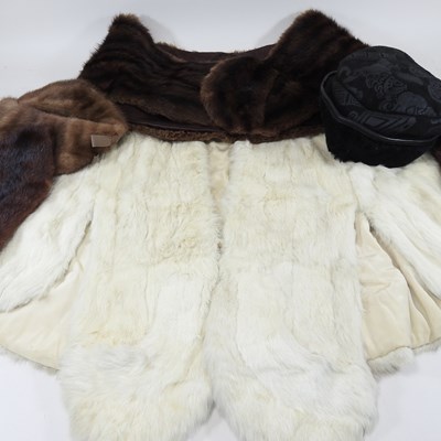 Lot 246 - Vintage furs