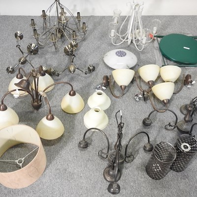 Lot 151 - Various lights