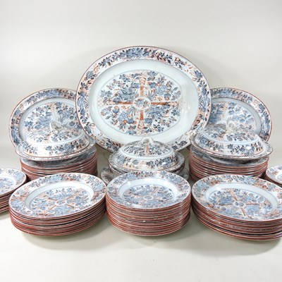 Lot 317 - A Wedgwood dinner service