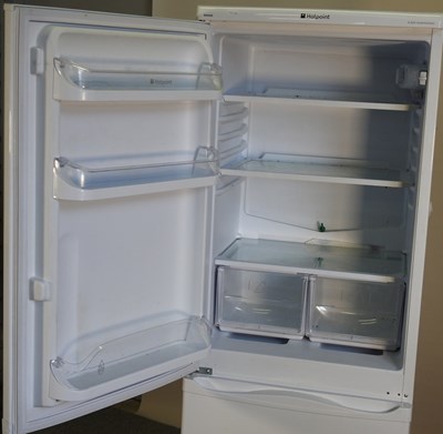 Lot 199 - A fridge freezer