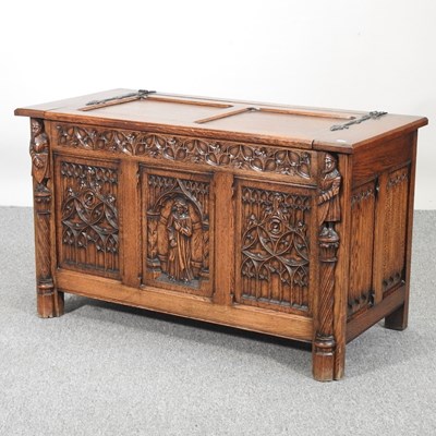 Lot 289 - An oak coffer