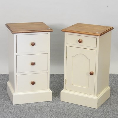 Lot 235 - Two bedside chests