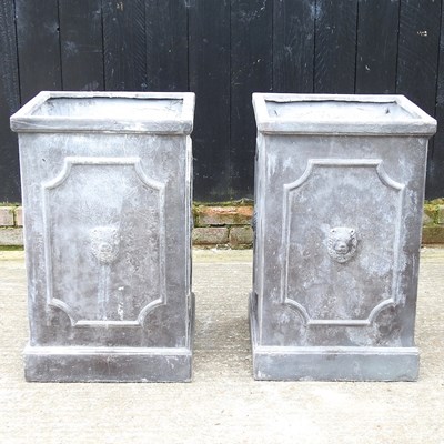 Lot 351 - A pair of planters