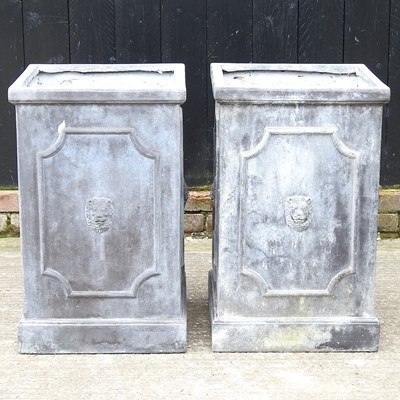 Lot 336 - A pair of planters