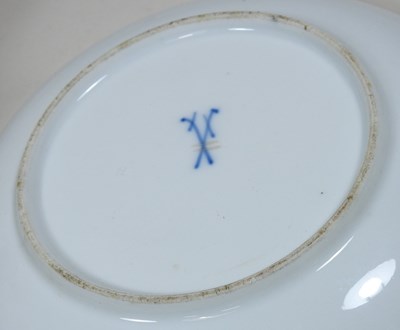 Lot 45 - A collection of porcelain