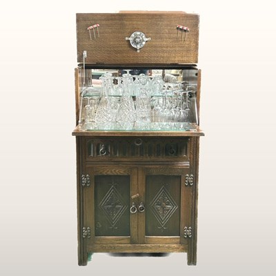 Lot 169 - A drinks cabinet