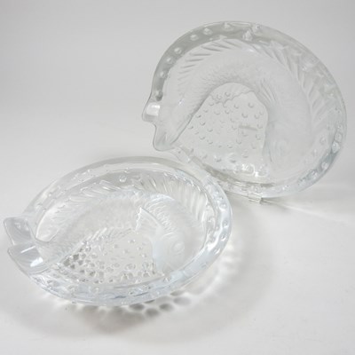 Lot 452 - A pair of Lalique dishes