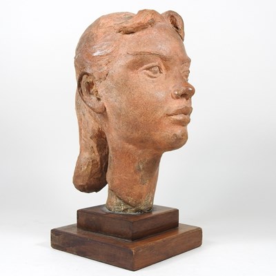 Lot 153 - A terracotta bust