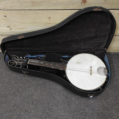 Lot 209 - A banjo