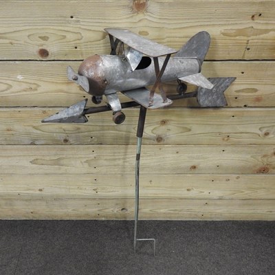 Lot 201 - A tin plate weather vane
