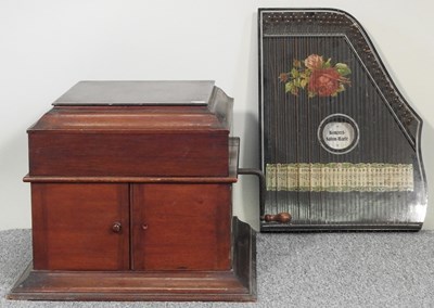 Lot 135 - A gramophone and zither