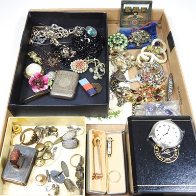Lot 192 - Jewellery and silver
