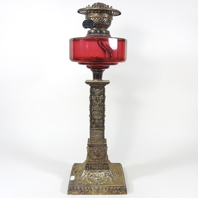 Lot 225 - An oil lamp